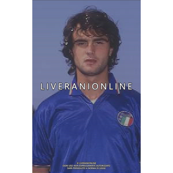 RETROSPETTIVA GIUSEPPE GIANNINI CALCIATORE NELLA FOTO GIUSEPPE GIANNINI CON LA MAGLIA DELLA NAZIONALE ITALIANA AG ALDO LIVERANI SAS