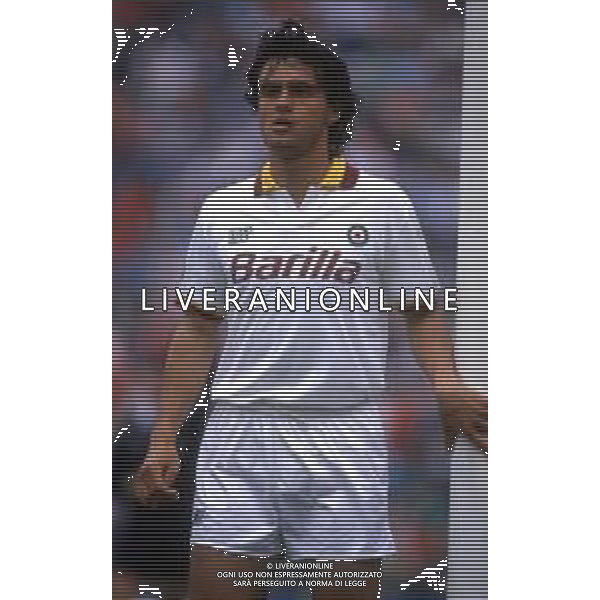 RETROSPETTIVA GIUSEPPE GIANNINI CALCIATORE NELLA FOTO GIUSEPPE GIANNINI CON LA MAGLIA DELLA ROMA CALCIO AG ALDO LIVERANI SAS
