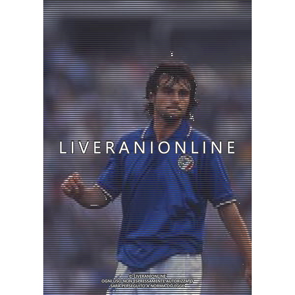 RETROSPETTIVA GIUSEPPE GIANNINI CALCIATORE NELLA FOTO GIUSEPPE GIANNINI CON LA MAGLIA DELLA NAZIONALE ITALIANA AG ALDO LIVERANI SAS