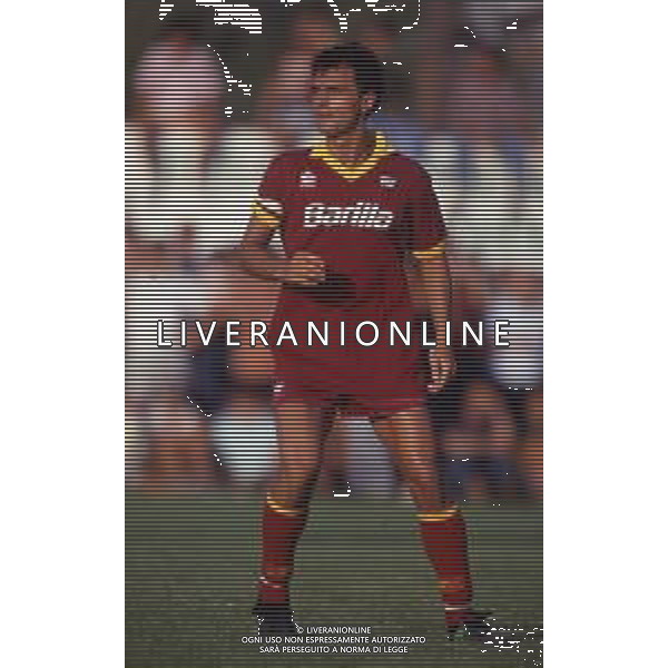 RETROSPETTIVA GIUSEPPE GIANNINI CALCIATORE NELLA FOTO GIUSEPPE GIANNINI CON LA MAGLIA DELLA ROMA CALCIO AG ALDO LIVERANI SAS