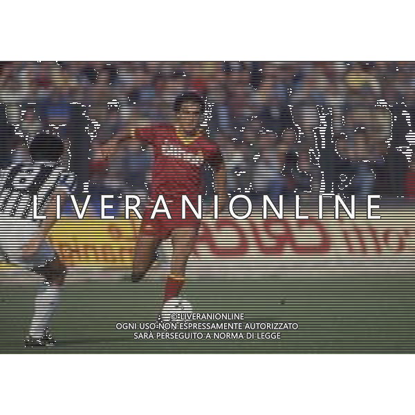 RETROSPETTIVA GIUSEPPE GIANNINI CALCIATORE NELLA FOTO GIUSEPPE GIANNINI CON LA MAGLIA DELLA ROMA CALCIO AG ALDO LIVERANI SAS