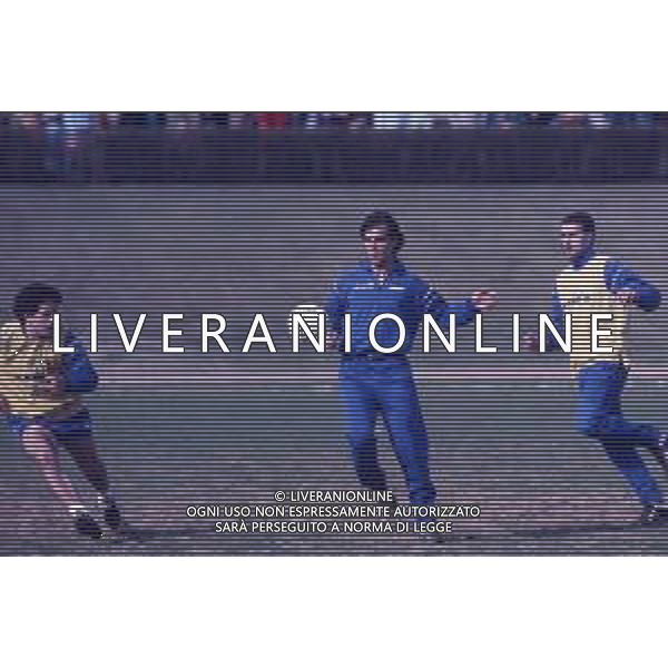 RETROSPETTIVA GIUSEPPE GIANNINI CALCIATORE NELLA FOTO GIUSEPPE GIANNINI CON LA MAGLIA DELLA NAZIONALE ITALIANA IN ALLENAMENTO AG ALDO LIVERANI SAS