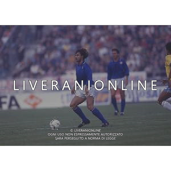 RETROSPETTIVA GIUSEPPE GIANNINI CALCIATORE NELLA FOTO GIUSEPPE GIANNINI CON LA MAGLIA DELLA NAZIONALE ITALIANA AG ALDO LIVERANI SAS