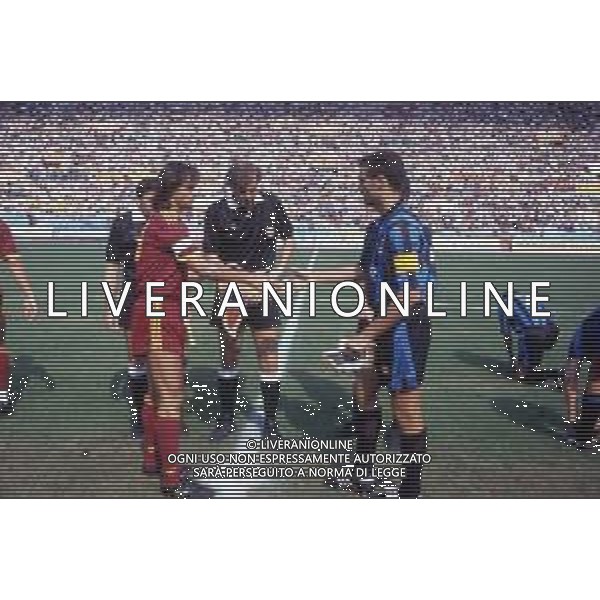 RETROSPETTIVA GIUSEPPE GIANNINI CALCIATORE NELLA FOTO GIUSEPPE GIANNINI CON LA MAGLIA DELLA ROMA CALCIO E GIUSEPPE BERGOMI IN ROMA INTER AG ALDO LIVERANI SAS