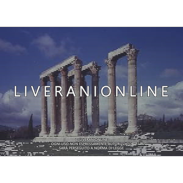 GRECIA-ATENE ACROPOLI NELLA FOTO OLYMPIAN JUPITER\'S TEMPLE AG ALDO LIVERANI SAS