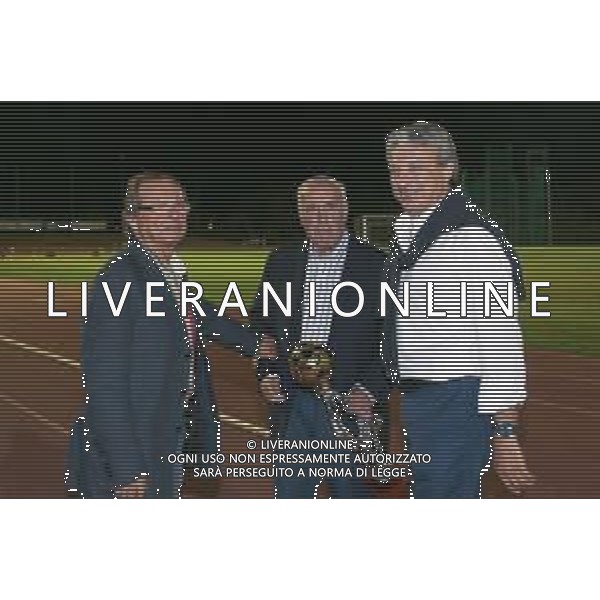 premiazione con Sergio Saleri ,Pasini Giuseppe e Gino Corioni , triangolare di calcio Desenzano,14 agosto 2013.Ph Fotolive Simone Venezia / AGENZIA ALDO LIVERANI SAS