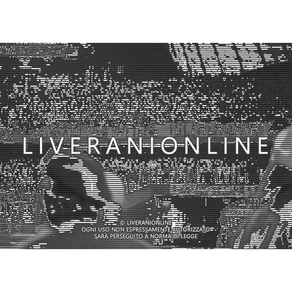 06-04-1993 TORINO- SEMIFINALE DI COPPA UEFA JUVENTUS PARIS SAINT GERMAIN 2-1 NELLA FOTO SCRITTE CONTRO GIOVANNI TRAPATTONI AG ALDO LIVERANI SAS