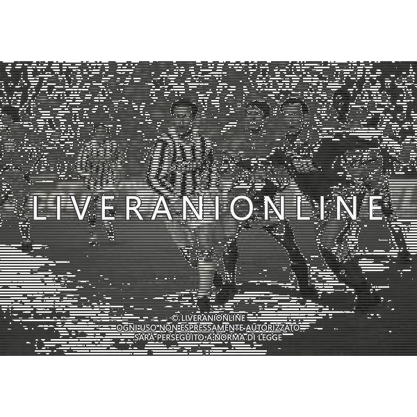 01-11-1989 TORINO SEDICESIMI DI FINALE DI RITORNO DI COPPA UEFA JUVENTUS PARIS SAINT GERMAIN 2-1 NELLA FOTO SALVATORE SCHILLACI AG ALDO LIVERANI SAS