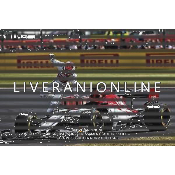 Kimi Raikkonen (FIN) Alfa Romeo Racing C38 stopped in the first practice session. 12.07.2019. Formula 1 World Championship, Rd 10, British Grand Prix, Silverstone, England, Practice Day. / AGENZIA ALDO LIVERANI SAS - ITALY ONLY EDITORIAL USE ONLY