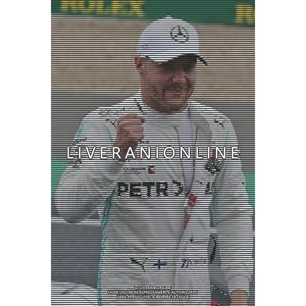 Valtteri Bottas (FIN) Mercedes AMG F1 celebrates his pole position in qualifying parc ferme. 13.07.2019. Formula 1 World Championship, Rd 10, British Grand Prix, Silverstone, England, Qualifying Day. / AGENZIA ALDO LIVERANI SAS - ITALY ONLY EDITORIAL USE ONLY