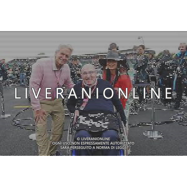 (L to R): Michael Douglas (USA) Actor with Frank Williams (GBR) Williams Team Owner and Catherine Zeta-Jones (GBR) Actress on the grid. 14.07.2019. Formula 1 World Championship, Rd 10, British Grand Prix, Silverstone, England, Race Day. / AGENZIA ALDO LIVERANI SAS - ITALY ONLY EDITORIAL USE ONLY