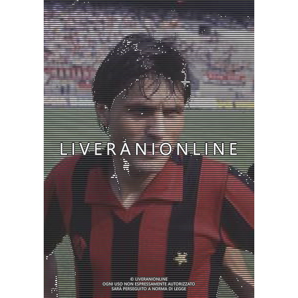 RETROSPETTIVA WALTER NOVELLINO CALCIATORE E ALLENATORE NELLA FOTO WALTER NOVELLINO CON LA MAGLIA DEL MILAN CALCIO AG ALDO LIVERANI SAS