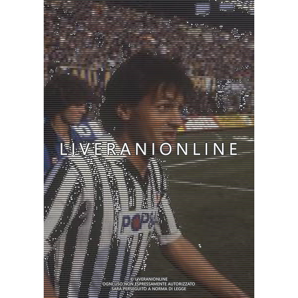 RETROSPETTIVA WALTER NOVELLINO CALCIATORE E ALLENATORE NELLA FOTO WALTER NOVELLINO CON LA MAGLIA DELL\'ASCOLI CALCIO AG ALDO LIVERANI SAS