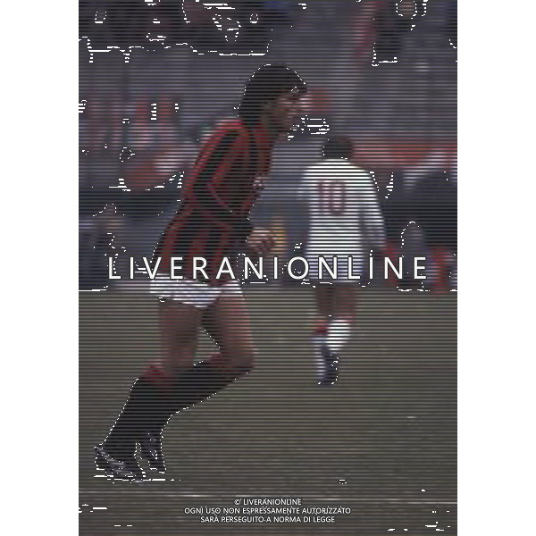 RETROSPETTIVA WALTER NOVELLINO CALCIATORE E ALLENATORE NELLA FOTO WALTER NOVELLINO CON LA MAGLIA DEL MILAN CALCIO AG ALDO LIVERANI SAS