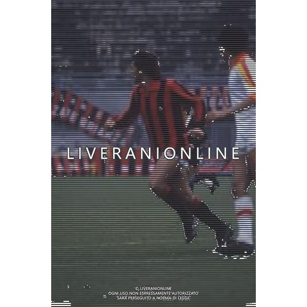 RETROSPETTIVA WALTER NOVELLINO CALCIATORE E ALLENATORE NELLA FOTO WALTER NOVELLINO CON LA MAGLIA DEL MILAN CALCIO AG ALDO LIVERANI SAS