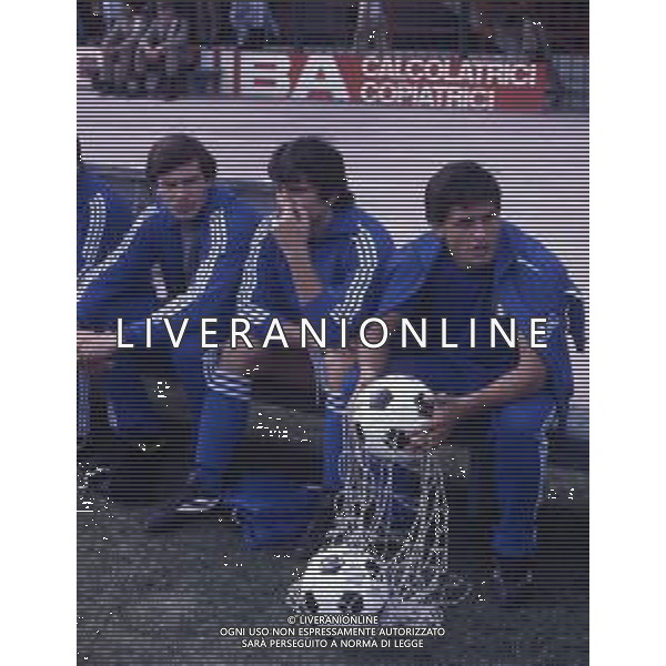 RETROSPETTIVA WALTER NOVELLINO CALCIATORE E ALLENATORE NELLA FOTO WALTER NOVELLINO CON LA MAGLIA DELLA NAZIONALE ITALIANA IVANO BORDON E IVANO BORDON AG ALDO LIVERANI SAS
