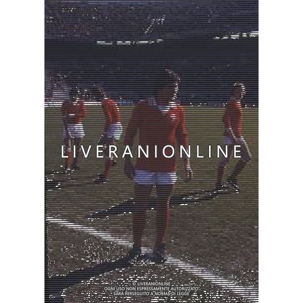 RETROSPETTIVA WALTER NOVELLINO CALCIATORE E ALLENATORE NELLA FOTO WALTER NOVELLINO CON LA MAGLIA DEL PERUGIA AG ALDO LIVERANI SAS