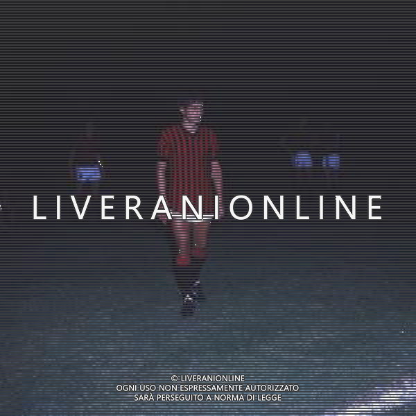 RETROSPETTIVA WALTER NOVELLINO CALCIATORE E ALLENATORE NELLA FOTO WALTER NOVELLINO CON LA MAGLIA DEL MILAN CALCIO AG ALDO LIVERANI SAS