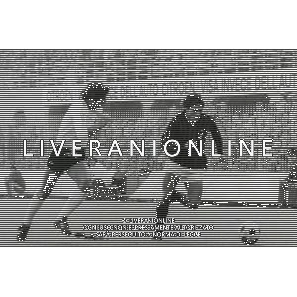 RETROSPETTIVA WALTER NOVELLINO CALCIATORE E ALLENATORE NELLA FOTO WALTER NOVELLINO CON LA MAGLIA DEL MILAN CALCIO AG ALDO LIVERANI SAS