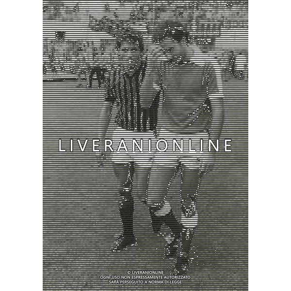 RETROSPETTIVA WALTER NOVELLINO CALCIATORE E ALLENATORE NELLA FOTO WALTER NOVELLINO CON CLAUDIO PELLEGRINI IN MILAN AVELLINO AG ALDO LIVERANI SAS