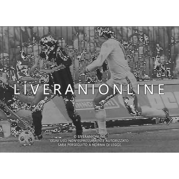 RETROSPETTIVA WALTER NOVELLINO CALCIATORE E ALLENATORE NELLA FOTO WALTER NOVELLINO CON LA MAGLIA DEL MILAN CALCIO AG ALDO LIVERANI SAS