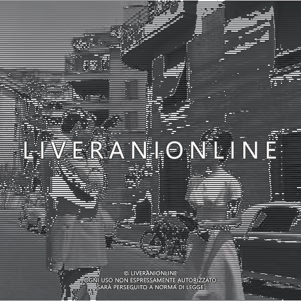 RETROSPETTIVA NICOLA PIETRANGELI TENNISTA NELLA FOTO NICOLA PIETRANGELI NELL\'ANNO 1950 A ROMA CON LA MOGLIE SUSANNA ARTERO AG ALDO LIVERANI SAS