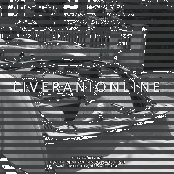 RETROSPETTIVA NICOLA PIETRANGELI TENNISTA NELLA FOTO NICOLA PIETRANGELI NELL\'ANNO 1950 A ROMA CON LA MOGLIE SUSANNA ARTERO AG ALDO LIVERANI SAS