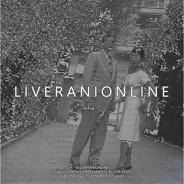RETROSPETTIVA NICOLA PIETRANGELI TENNISTA NELLA FOTO NICOLA PIETRANGELI NELL\'ANNO 1950 A ROMA CON LA MOGLIE SUSANNA ARTERO AG ALDO LIVERANI SAS
