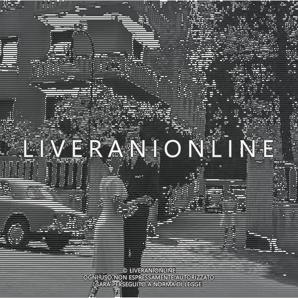 RETROSPETTIVA NICOLA PIETRANGELI TENNISTA NELLA FOTO NICOLA PIETRANGELI NELL\'ANNO 1950 A ROMA CON LA MOGLIE SUSANNA ARTERO AG ALDO LIVERANI SAS