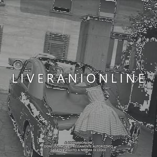 RETROSPETTIVA NICOLA PIETRANGELI TENNISTA NELLA FOTO NICOLA PIETRANGELI NELL\'ANNO 1950 A ROMA CON LA MOGLIE SUSANNA ARTERO AG ALDO LIVERANI SAS