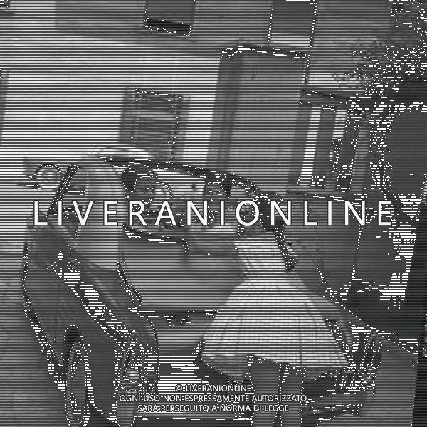 RETROSPETTIVA NICOLA PIETRANGELI TENNISTA NELLA FOTO NICOLA PIETRANGELI NELL\'ANNO 1950 A ROMA CON LA MOGLIE SUSANNA ARTERO AG ALDO LIVERANI SAS