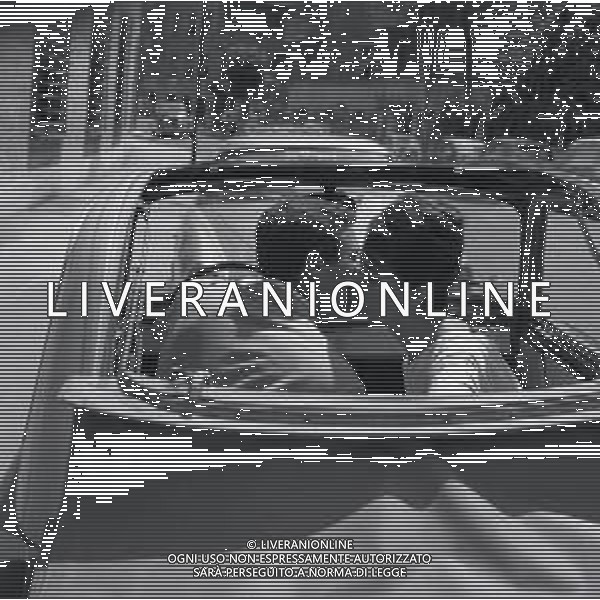 RETROSPETTIVA NICOLA PIETRANGELI TENNISTA NELLA FOTO NICOLA PIETRANGELI NELL\'ANNO 1950 A ROMA CON LA MOGLIE SUSANNA ARTERO AG ALDO LIVERANI SAS