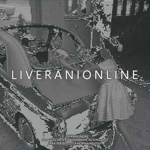 RETROSPETTIVA NICOLA PIETRANGELI TENNISTA NELLA FOTO NICOLA PIETRANGELI NELL\'ANNO 1950 A ROMA CON LA MOGLIE SUSANNA ARTERO AG ALDO LIVERANI SAS