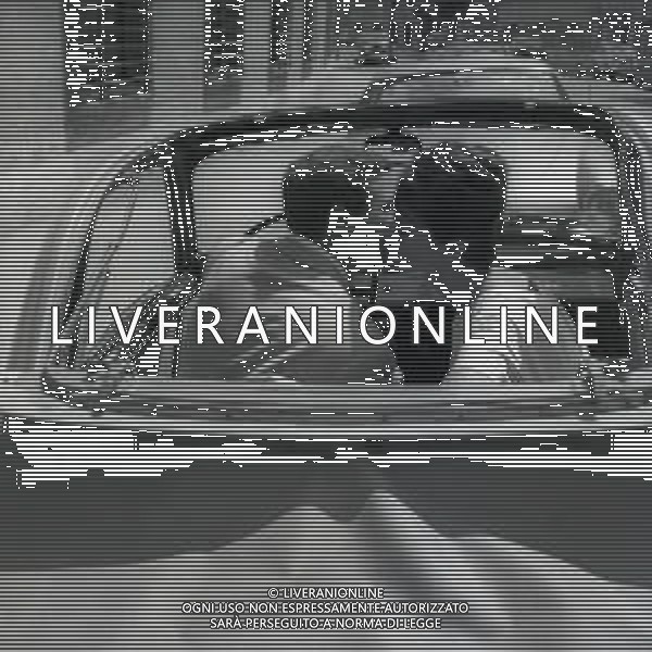 RETROSPETTIVA NICOLA PIETRANGELI TENNISTA NELLA FOTO NICOLA PIETRANGELI NELL\'ANNO 1950 A ROMA CON LA MOGLIE SUSANNA ARTERO AG ALDO LIVERANI SAS