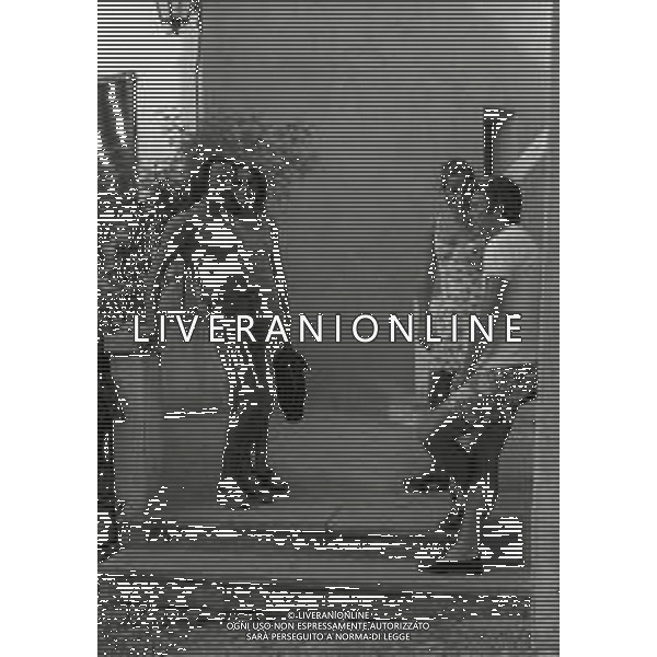 RETROSPETTIVA NICOLA PIETRANGELI TENNISTA NELLA FOTO NICOLA PIETRANGELI IN SARDEGNA NEL 1973 AG ALDO LIVERANI SAS