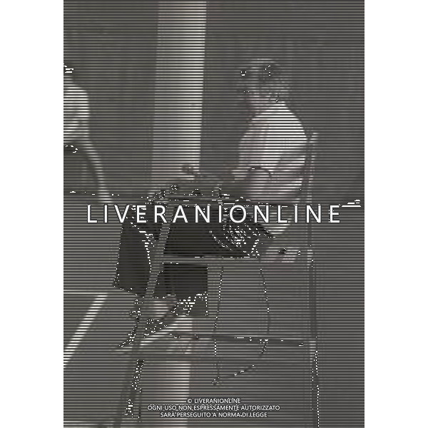 RETROSPETTIVA NICOLA PIETRANGELI TENNISTA NELLA FOTO NICOLA PIETRANGELI IN SARDEGNA A PORTO ROTONDO NELL\'ANNO 1979 AG ALDO LIVERANI SAS