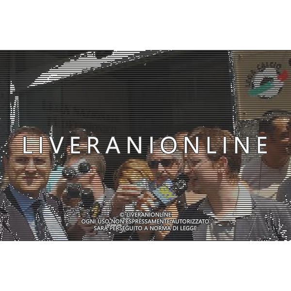 MILANO 8-6-05 VIA ROSELLINI 4 RIUNIONE LEGA CALCIO SU PROBLEMA MUTUALITA\' NELLA FOTO: LOTITO CLAUDIO CON I GIORNALISTI PH: CAPRA/LIVERANI 