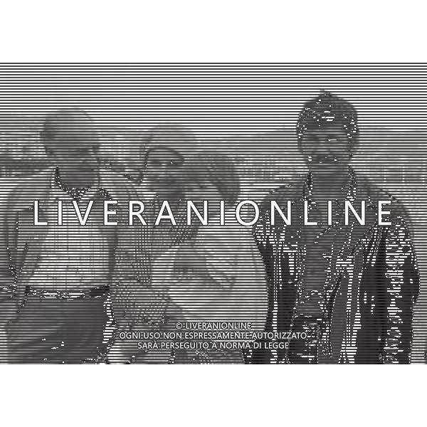 RETROSPETTIVA CHARLES BRONSON ATTORE NELLA FOTO CHARLES BRONSON AL FESTIVAL INTERNAZIONALE DEL CINEMA DI CANNES 1973 CON LA MOGLIE JILL IRELAND E LA FIGLIA ZULEIKA AG ALDO LIVERANI SAS 