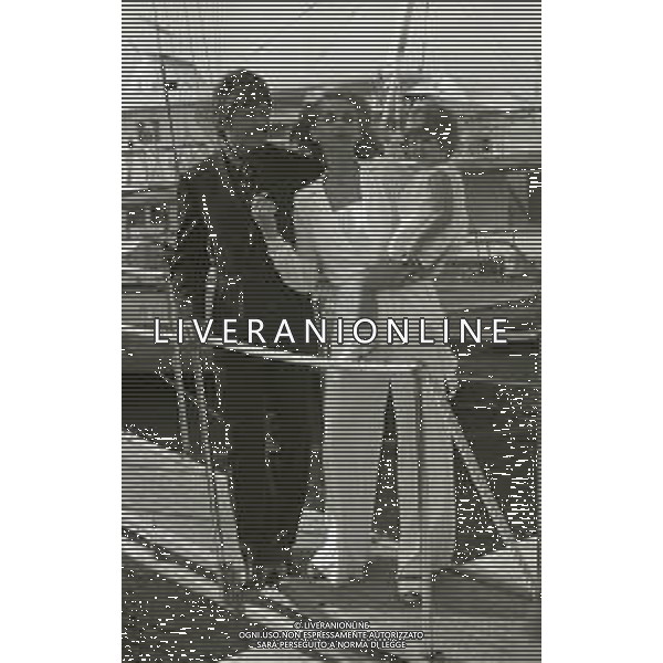 RETROSPETTIVA CHARLES BRONSON ATTORE NELLA FOTO CHARLES BRONSON AL FESTIVAL INTERNAZIONALE DEL CINEMA DI CANNES 1973 CON LA MOGLIE JILL IRELAND E LA FIGLIA ZULEIKA AG ALDO LIVERANI SAS 