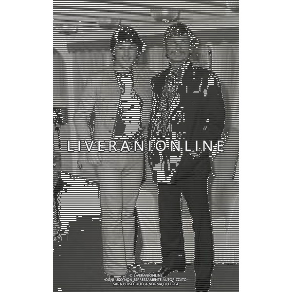 RETROSPETTIVA CHARLES BRONSON ATTORE NELLA FOTO CHARLES BRONSON AL FESTIVAL INTERNAZIONALE DEL CINEMA DI CANNES 1973 CON TONY RENIS AG ALDO LIVERANI SAS