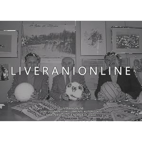 1994 MILANO REDAZIONE DELLA GAZZETTA DELLO SPORT INCONTRO CON JULIO VELASCO ARRIGO SACCHI E RATKO RUDIC NELLA FOTO JULIO VELASCO ARRIGO SACCHI E RATKO RUDIC AG ALDO LIVERANI SAS