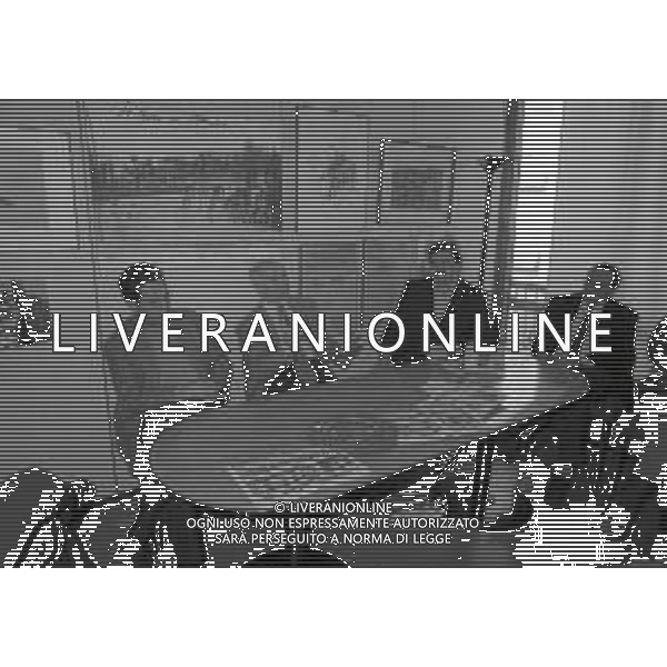 1994 MILANO REDAZIONE DELLA GAZZETTA DELLO SPORT INCONTRO CON JULIO VELASCO ARRIGO SACCHI E RATKO RUDIC NELLA FOTO JULIO VELASCO ARRIGO SACCHI E RATKO RUDIC AG ALDO LIVERANI SAS