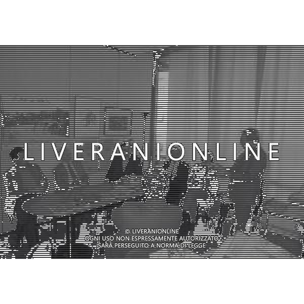 1994 MILANO REDAZIONE DELLA GAZZETTA DELLO SPORT INCONTRO CON JULIO VELASCO ARRIGO SACCHI E RATKO RUDIC NELLA FOTO JULIO VELASCO ARRIGO SACCHI RATKO RUDIC CON CANDIDO CANNAVO\' E ELIO TRIFARI AG ALDO LIVERANI SAS