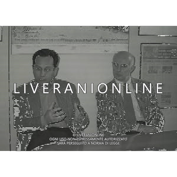 1994 MILANO REDAZIONE DELLA GAZZETTA DELLO SPORT INCONTRO CON JULIO VELASCO ARRIGO SACCHI E RATKO RUDIC NELLA FOTO JULIO VELASCO ARRIGO SACCHI AG ALDO LIVERANI SAS