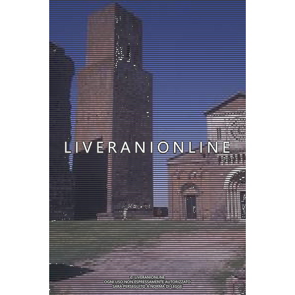 Tuscania nota come Toscanella fino al 1911 è un comune italiano della provincia di Viterbo nel Lazio dista dal capoluogo circa 24 km. NELLA FOTO LA BASILICA DI SAN PIETRO AG ALDO LIVERANI SAS
