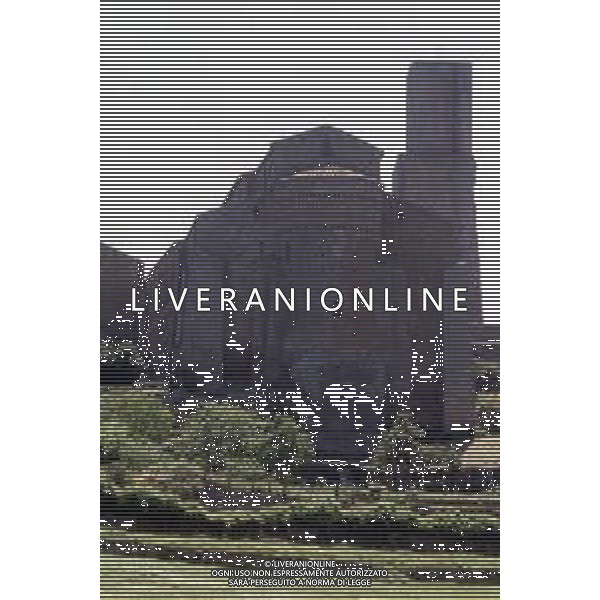 Tuscania nota come Toscanella fino al 1911 è un comune italiano della provincia di Viterbo nel Lazio dista dal capoluogo circa 24 km. NELLA FOTO LA BASILICA DI SAN PIETRO AG ALDO LIVERANI SAS