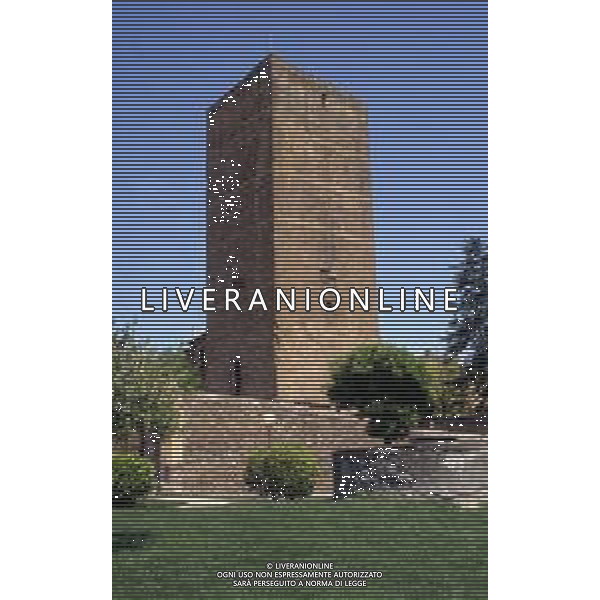 Tuscania nota come Toscanella fino al 1911 è un comune italiano della provincia di Viterbo nel Lazio dista dal capoluogo circa 24 km. NELLA FOTO BORGO MEDIOEVALE AG ALDO LIVERANI SAS