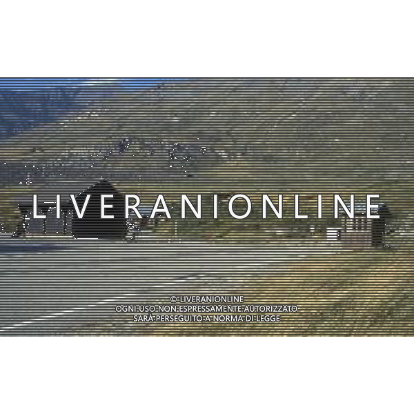 ITALIA FRANCIA CONFINE MONCENISIO NELLA FOTO IL CONFINE TRA LA FRANCIA E L\'ITALIA AL PASSO DEL MONCENISIO EX DOGANA AG ALDO LIVERANI SAS