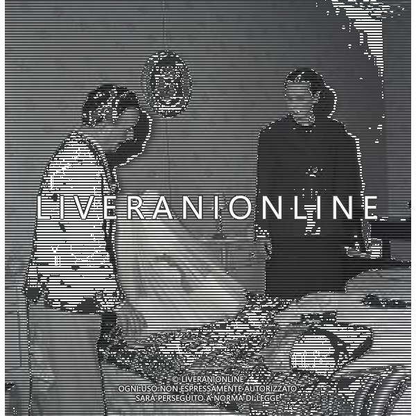 RETROSPETTIVA MARIA JOSE\' DI SAVOIA NELLA FOTO MARIA JOSE DI SAVOIA AI PREPARATIVI PER IL MATRIMONIO DELLA FIGLIA MARIA PIA DI SAVOIA E IL SARTO SCHUBERTH EMILIO A MERLINGE AG ALDO LIVERANI SAS