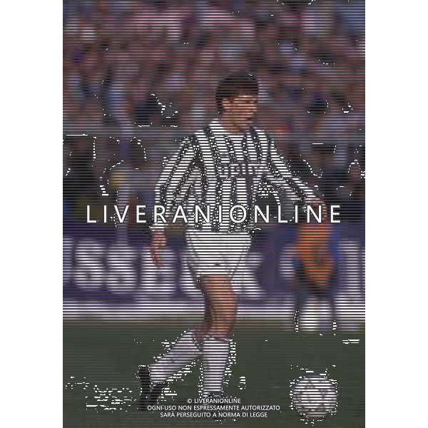 RETROSPETTIVA STEFAN REUTER CALCIATORE NELLA FOTO STEFAN REUTER CON LA MAGLIA DELLA JUVENTUS AG ALDO LIVERANI SAS